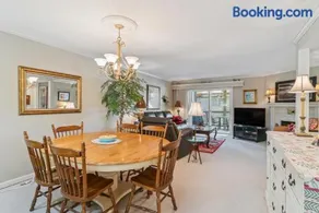 Coastal St Simons Retreat - Private Patio & Bonus Suite - Image 1