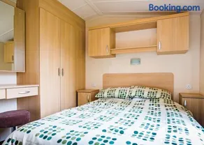 Grondre Holiday Park - Image 3
