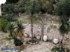 Maria Elena Villas - Image 1