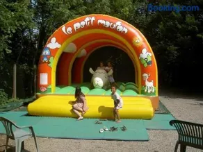 ZEcamping 4 étoiles familial animaux acceptés avec piscine et soirées animées - Image 2