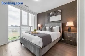 Modern 3BR Condo Sleeps 8 with Floor-to-Ceiling Views - Image 2