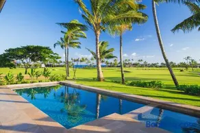 Luxury Ocean View 4 Bedroom Home - Image 1