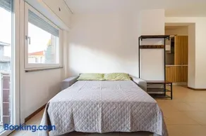 Modern Apartment 5 Minutes from Rho - Image 5