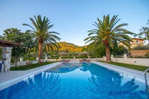 Zissis Villa & pool 5min drive to beach - Image 2