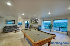 Endless Patio Views Skyline Serenity Game Room - Image 2