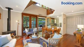 Pine Lodge Pearl Beach - Image 2