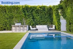 The Artezen Villa by Stay Awhile Villas - Image 3