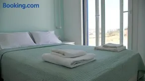 E&M Home Mykonos - Image 2