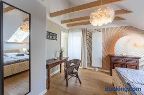 SEASIDE APARTMENTS - LIGHTHOUSE LOFt - Image 3