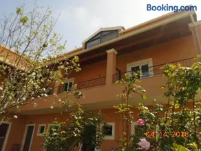 Pitsinis Apartments - Image 3