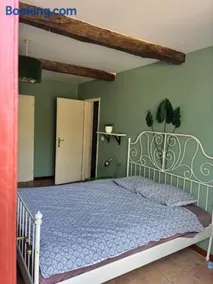 Quiet room at Salvagnac B&B - Image 3
