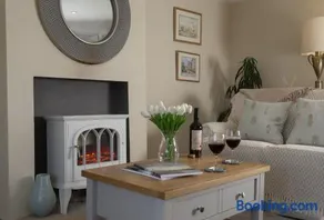 Spring Cottage - Image 3