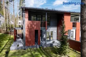 City & Forest Relax Room with Private Sauna & Garden - Image 1
