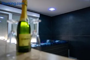 Appartement Jacuzzi - Image 3