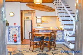 Casa Azul - 2min walk to the Beach, in the Historical Center of Sesimbra - Image 1