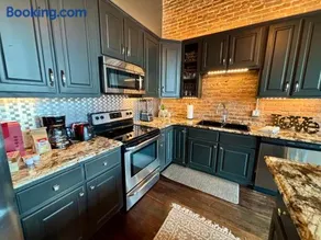 Loft in the Heart of Town-3BR-2bath-500Mbps WiFi-4car parking-EV-boat - Image 5