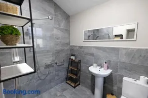 WEST VIEW COTTAGE - Charming Wensley Cottage in the Heart of Peaks - Image 3