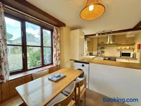 Honeysuckle Cottage - Image 3