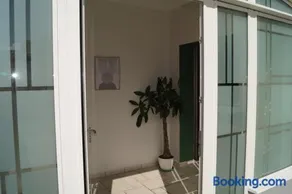 Chambre d'hôte dans une propriété avec piscine - Image 1