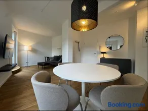 Exclusive apartment with roof terraces in D-Unterbilk - Image 1