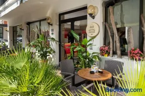 Hotel Anna Gabicce Mare - Image 1
