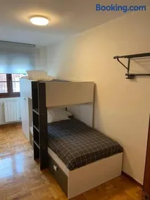 Piso 3 habitaciones, centro de Colombres hasta 8 personas - Image 2