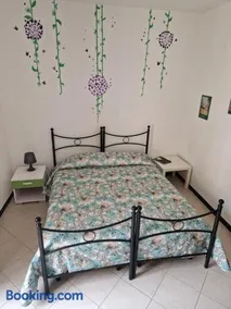 La Gardenia - Image 2