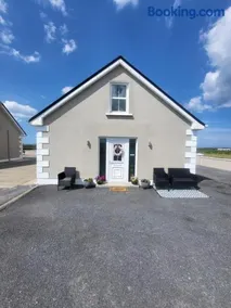 New 3 bedroom apartment by the beach Belmullet. - Image 3