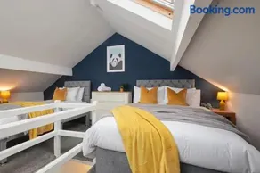 The Bluebird Rooms II - Image 1