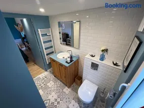 Jolie chambre dans une dépendance de longère bretonne - Image 4