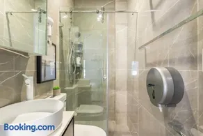 Ensuite King Single Room - AC - Next to Central - Closely Located to Almost Sydney Must Seen Spots - Image 3