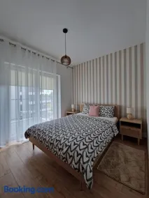 Apartament Paderewskiego Two Bedrooms Private Garage Air Condition Balkon Faktura - Image 2