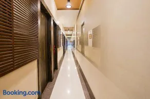 Collection O Kurla BKC Mumbai Formerly Golden Tulipz - Image 5