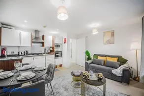The Cosy Spot- Contractor Friendly- Free Parking - Image 1
