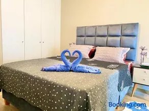 Departamento exclusivo con vista a la ciudad - Image 1