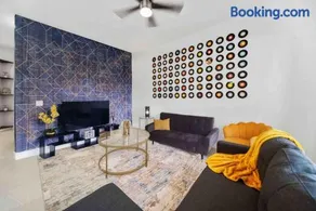 Modern RocknHome Near Hard Rock and FLL Airport - Image 2