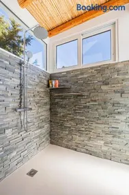 Gold Beach Place - Image 3