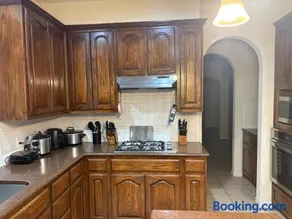 Spacious 6BR Home Sleeps 12 with Game Room near PGA Frisco and Universal Kids - Image 2