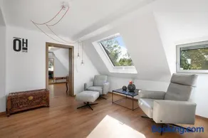70 qm Design-Wohnung - 1,5 Bäder, Klimaanlage und Ausblick - Image 2