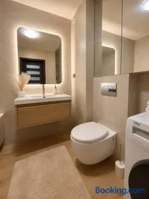 TUŻ NAD WODĄ Apartament - Image 1