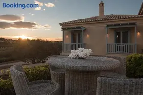 Villa Gold - Image 1