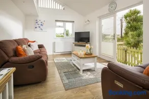 Sandpiper Beach House - Image 2