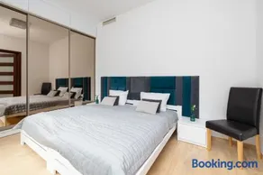 Spacious Apartment in Wisełka with Parking and Seasonal Swimming Pool by Renters Prestige - Image 2