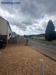 House In Hednesford Cannock, 3 Bedroom, sleeps 5 - Image 2
