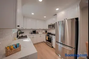 Folsom Old Town Escape • Cozy Cottage + Library - Image 3