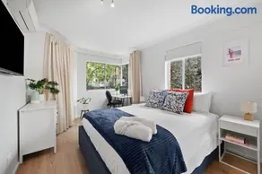 Rushcutters Bay Retreat with Balcony - New Listing - Image 1