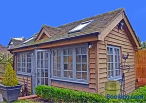 Truffle Lodge - Image 1