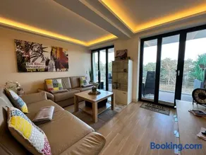 Avella "Sundowner" mit Meerblick, Innenpool und eigener Wallbox - Image 1