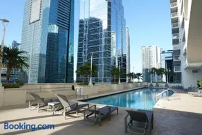 4 bed full condo in Miami with skyline & sea view - Image 2