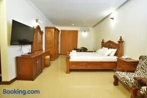 Hotel Queensbury Malabe - Image 2